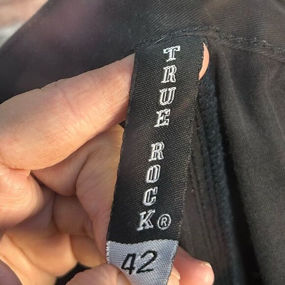 5 for $25🔥True Rock Black Cargo Shorts Size 42 - Picture 4 of 6